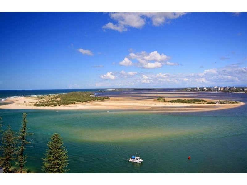 1 4 Tay Avenue, Caloundra QLD 4551