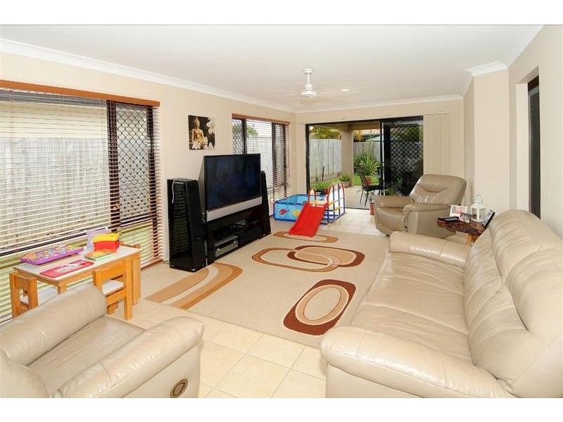 26 Montserrat Cres, Caloundra West QLD 4551
