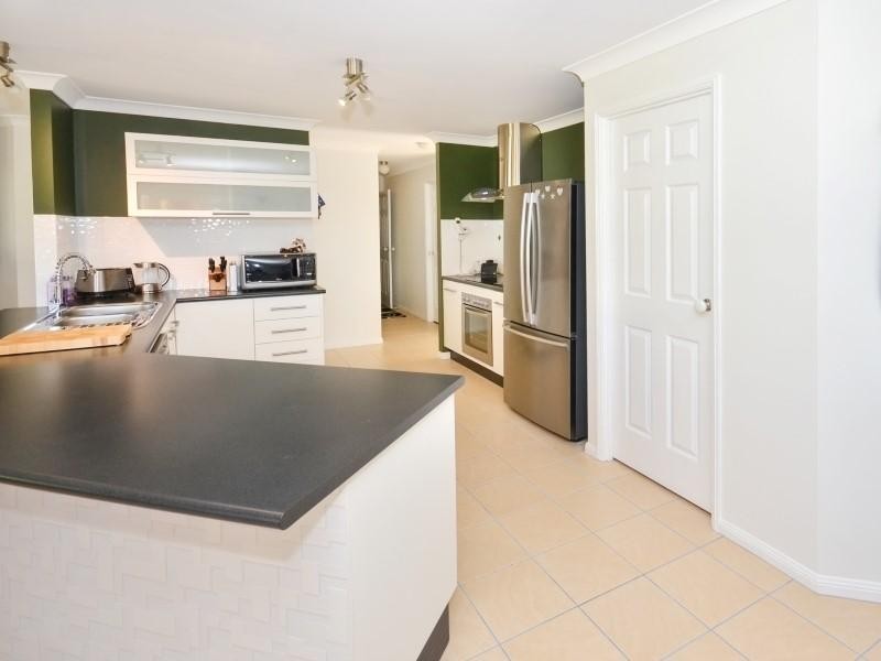 32 Montserrat Crescent, Caloundra West QLD 4551