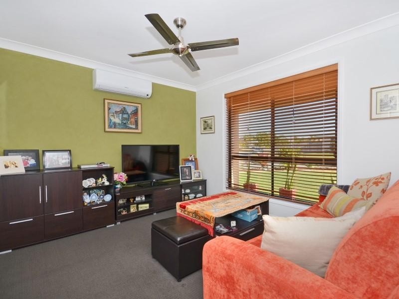 32 Montserrat Crescent, Caloundra West QLD 4551