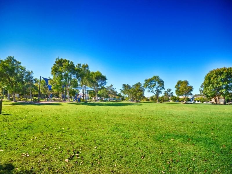 32 Montserrat Crescent, Caloundra West QLD 4551