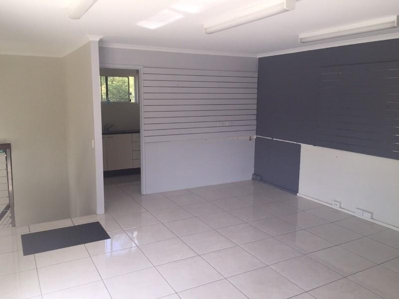 2/ 2a Mooloolah Road, Mooloolah Valley QLD 4553