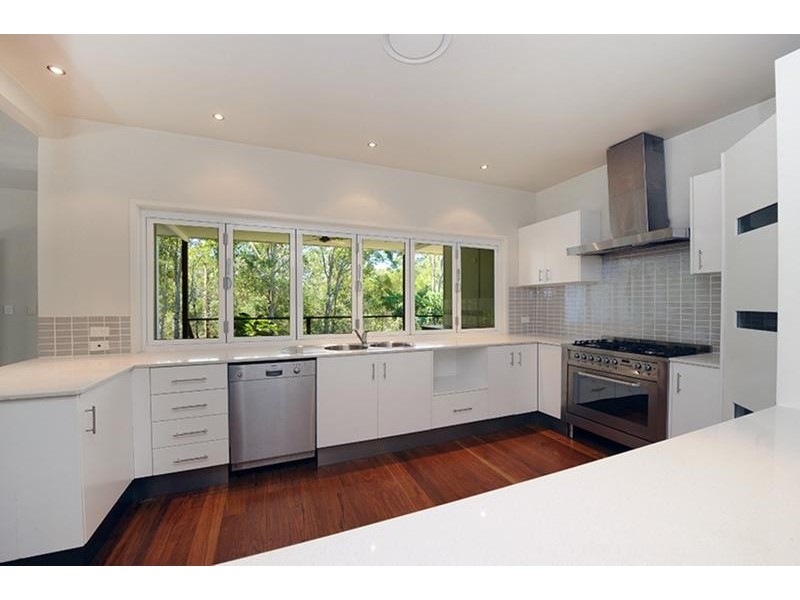 6 Mornington Court, Little Mountain QLD 4551