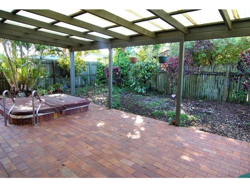 1/ 5 Caldwell Street, Golden Beach QLD 4551