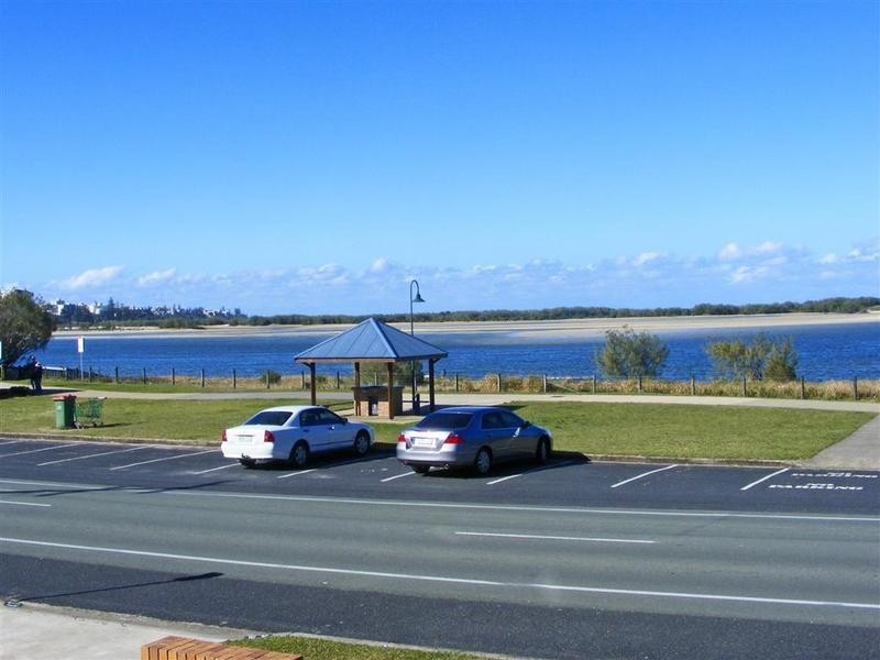 1/ 43 The Esplanade, Golden Beach QLD 4551