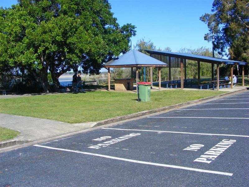 1/ 43 The Esplanade, Golden Beach QLD 4551