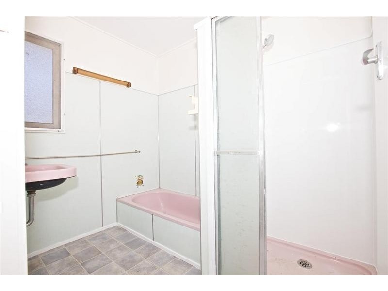 13 Nelson Street, Golden Beach QLD 4551