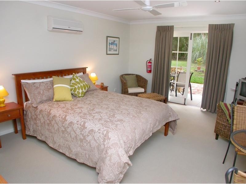 16 Nicolle Court, Mooloolah Valley QLD 4553