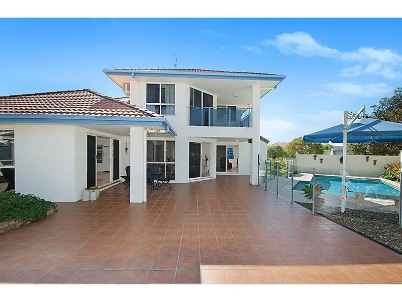 8 Norfolk Court, Pelican Waters QLD 4551