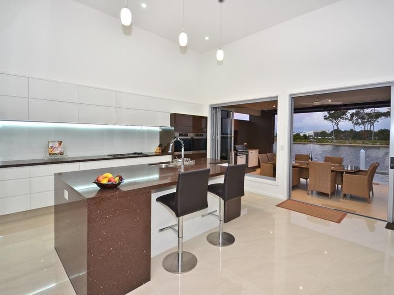 14 North Point Crescent, Pelican Waters QLD 4551