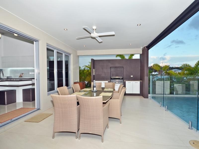 14 North Point Crescent, Pelican Waters QLD 4551