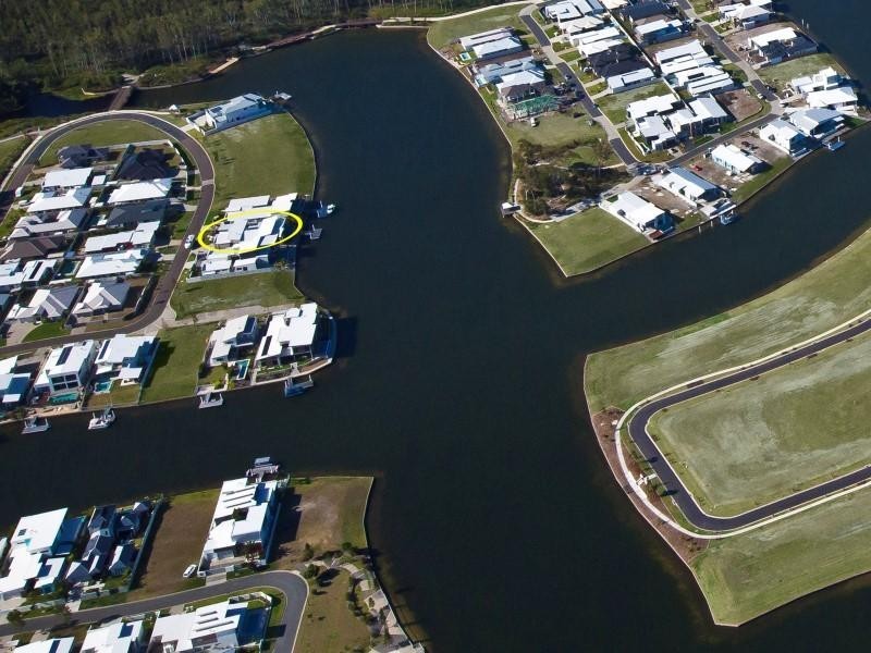 14 North Point Crescent, Pelican Waters QLD 4551