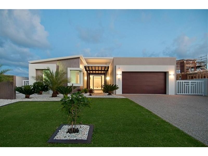 14 North Point Crescent, Pelican Waters QLD 4551