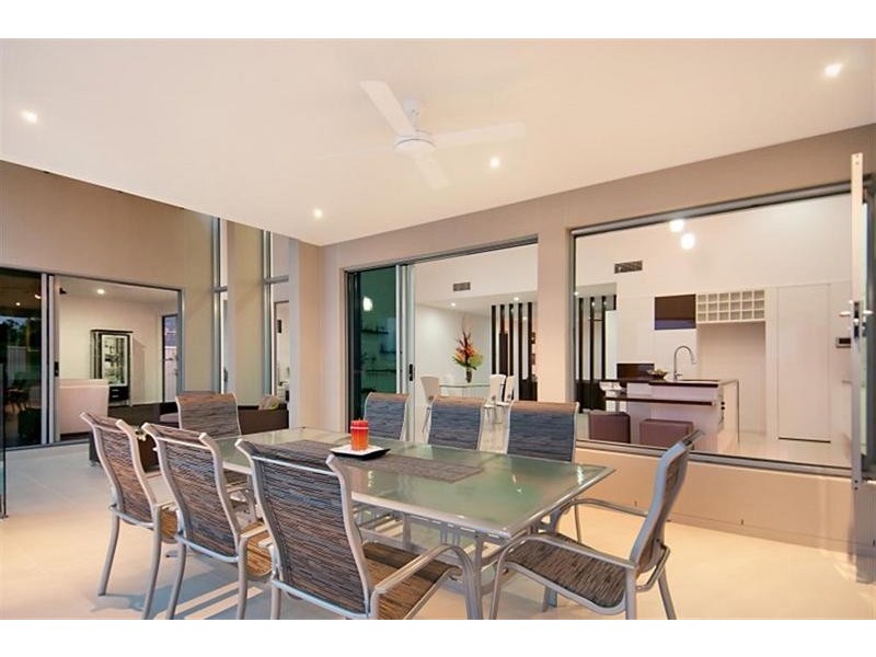 14 North Point Crescent, Pelican Waters QLD 4551