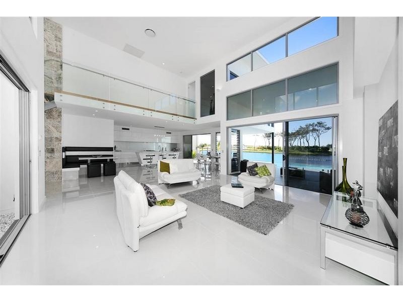 12 North Point Crescent, Pelican Waters QLD 4551