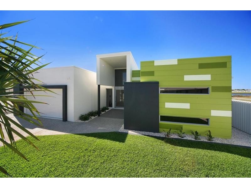 12 North Point Crescent, Pelican Waters QLD 4551