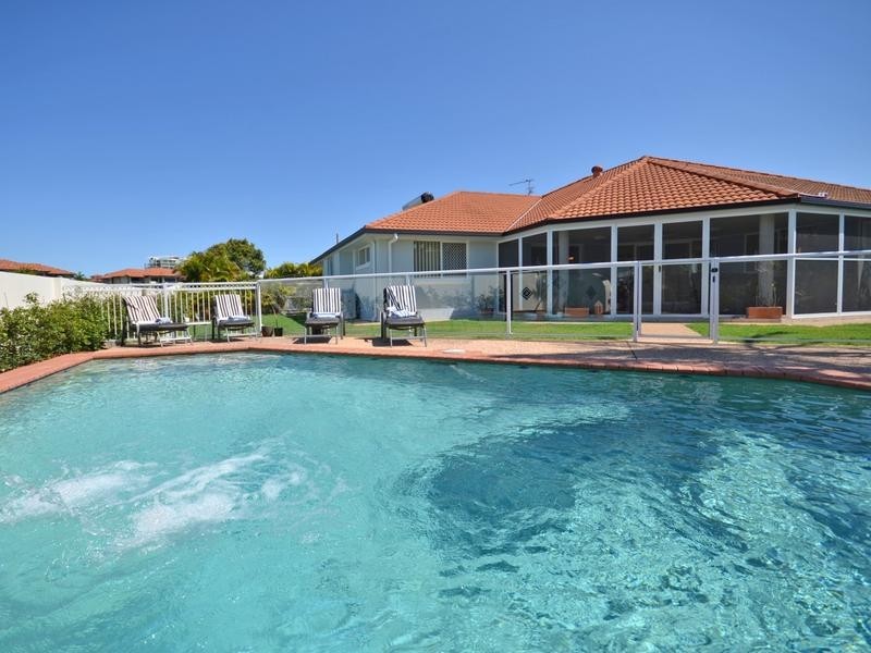 4 Olympic Lane, Pelican Waters QLD 4551