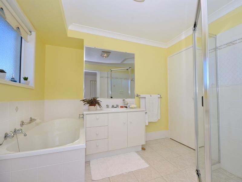4 Olympic Lane, Pelican Waters QLD 4551
