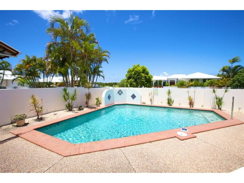 4 Olympic Lane, Pelican Waters QLD 4551