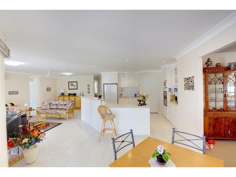 4 Olympic Lane, Pelican Waters QLD 4551