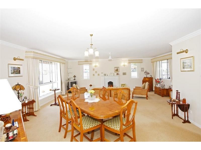 4 Olympic Lane, Pelican Waters QLD 4551