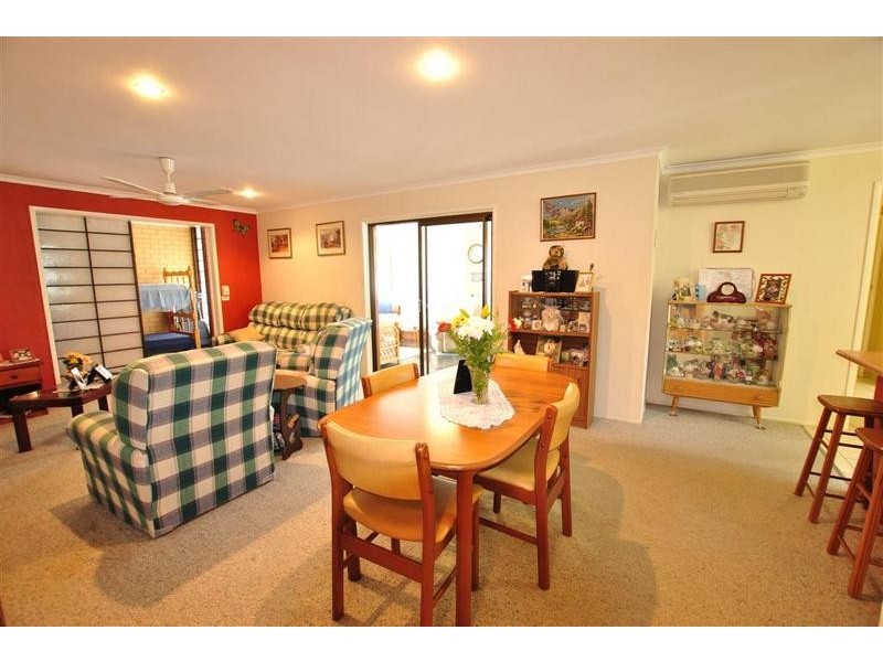 2/ 14 Onslow Street, Golden Beach QLD 4551