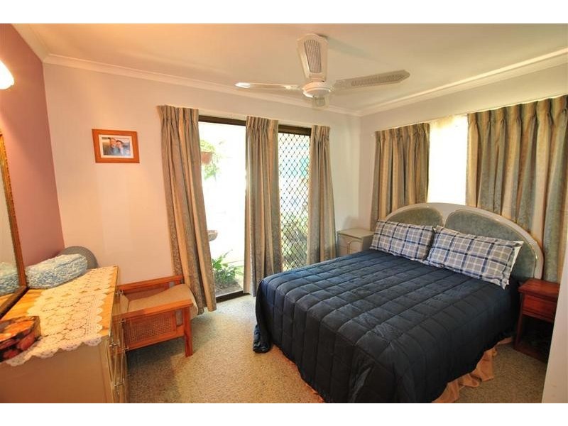 2/ 14 Onslow Street, Golden Beach QLD 4551