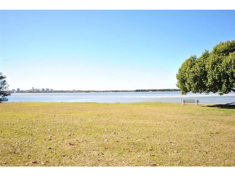 2/ 14 Onslow Street, Golden Beach QLD 4551