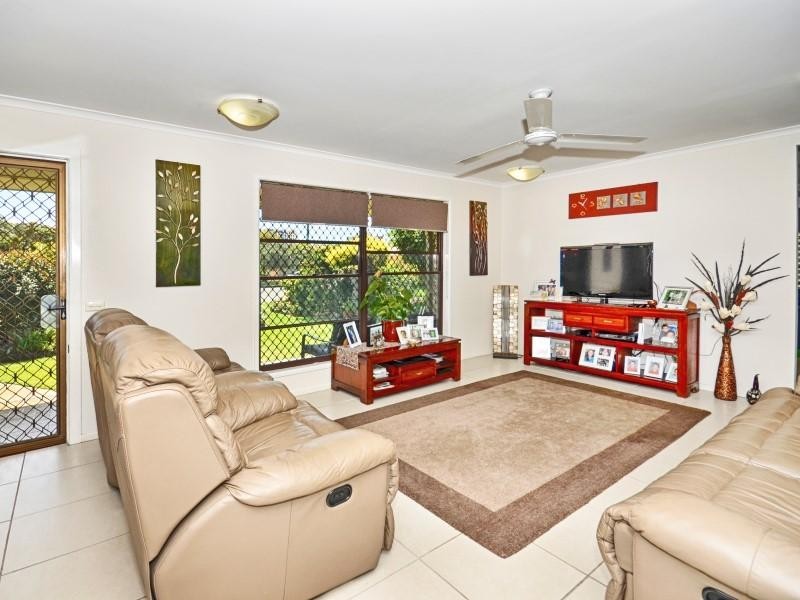 24 Onslow Street, Golden Beach QLD 4551