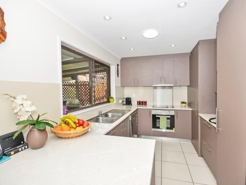 24 Onslow Street, Golden Beach QLD 4551