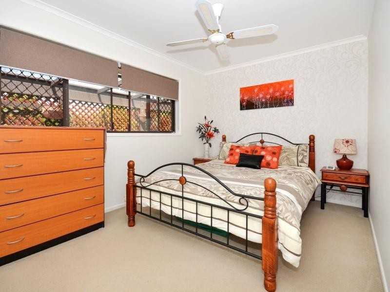 24 Onslow Street, Golden Beach QLD 4551