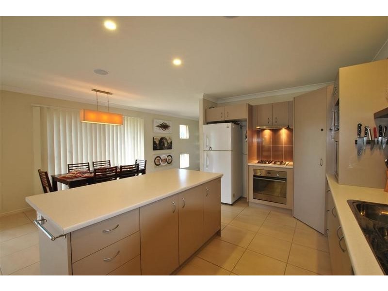 2 Orpheus Court, Little Mountain QLD 4551