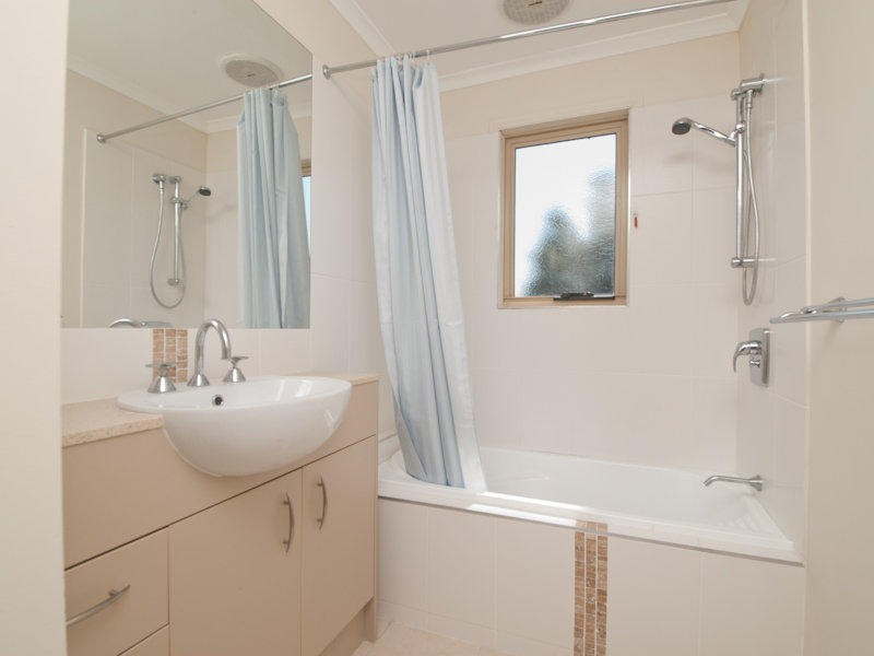 1/ 13 Osterley Avenue, Caloundra QLD 4551