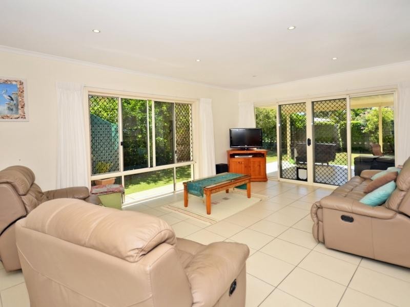 32 Oxford Parade, Pelican Waters QLD 4551