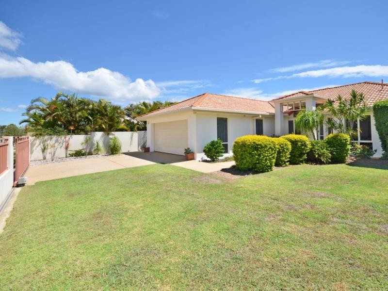 32 Oxford Parade, Pelican Waters QLD 4551