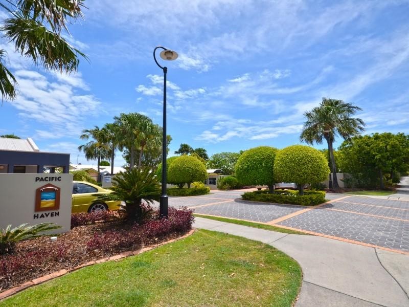 9/ 9A Browning Boulevard, Battery Hill QLD 4551