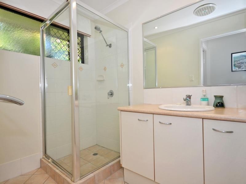 4/ 9A Browning Boulevard, Battery Hill QLD 4551