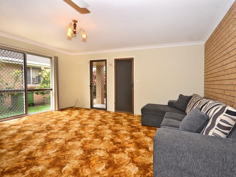 12 Palmer Avenue, Golden Beach QLD 4551