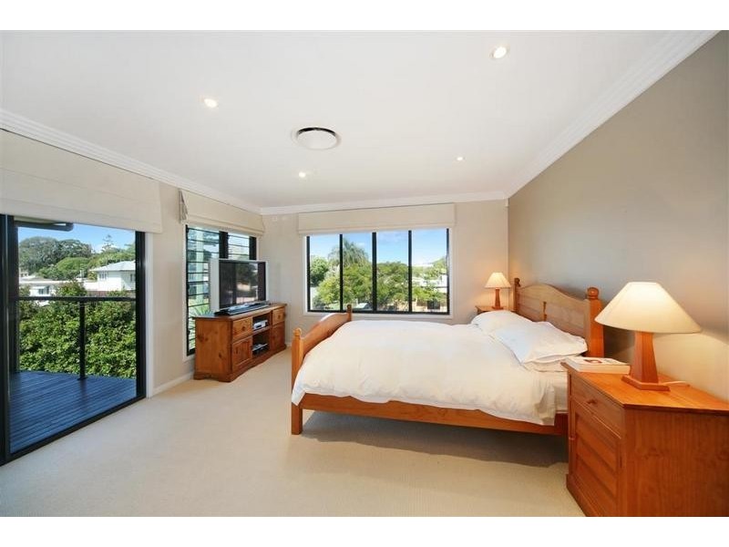 52 Palmer Avenue, Golden Beach QLD 4551