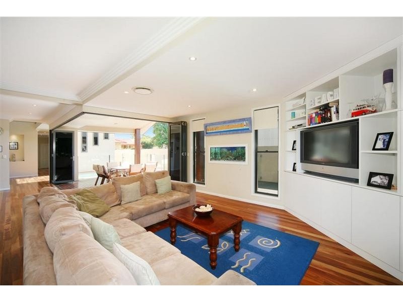 52 Palmer Avenue, Golden Beach QLD 4551