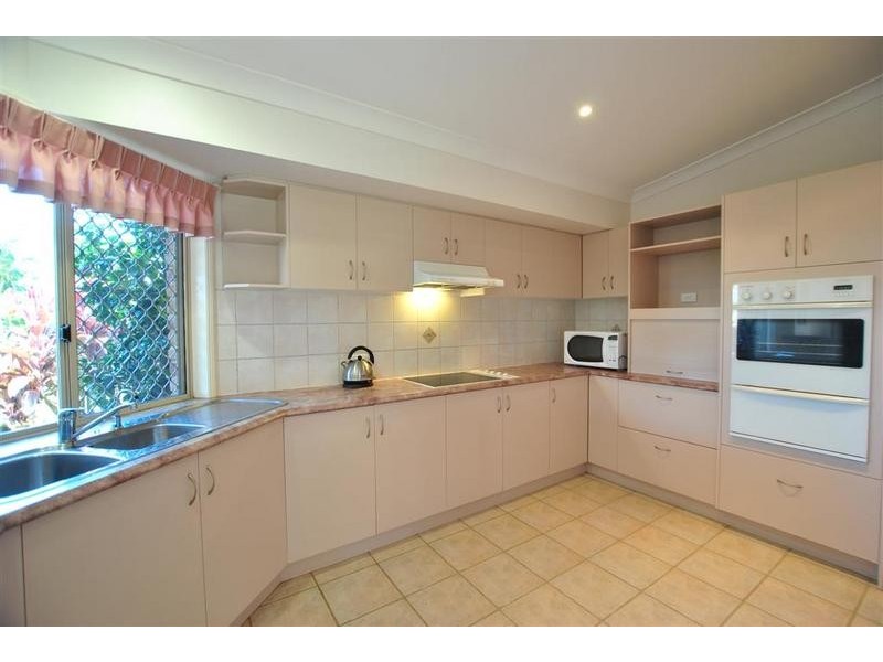 8 Pamphlet Place, Pelican Waters QLD 4551