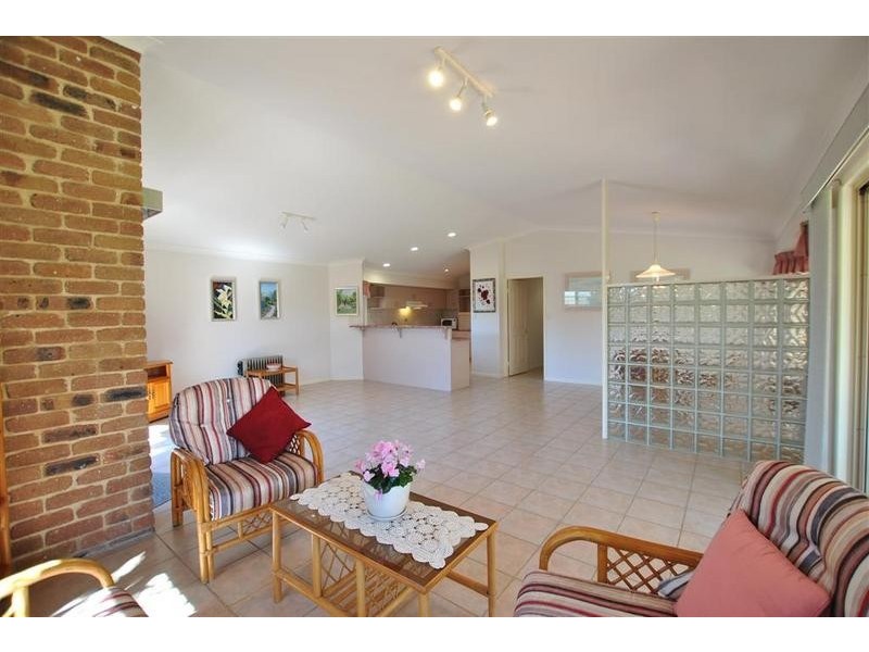 8 Pamphlet Place, Pelican Waters QLD 4551