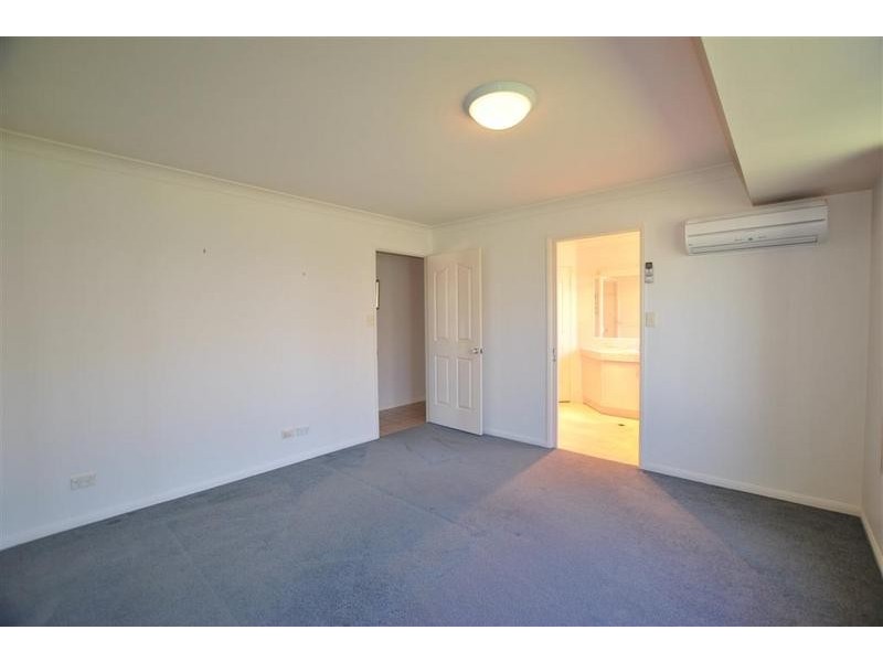 8 Pamphlet Place, Pelican Waters QLD 4551