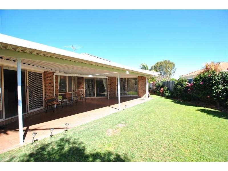 8 Pamphlet Place, Pelican Waters QLD 4551