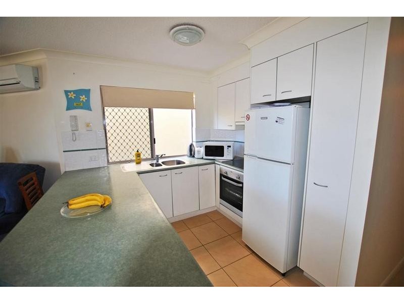 1/ 1 Esplanade Bulcock Beach, Caloundra QLD 4551