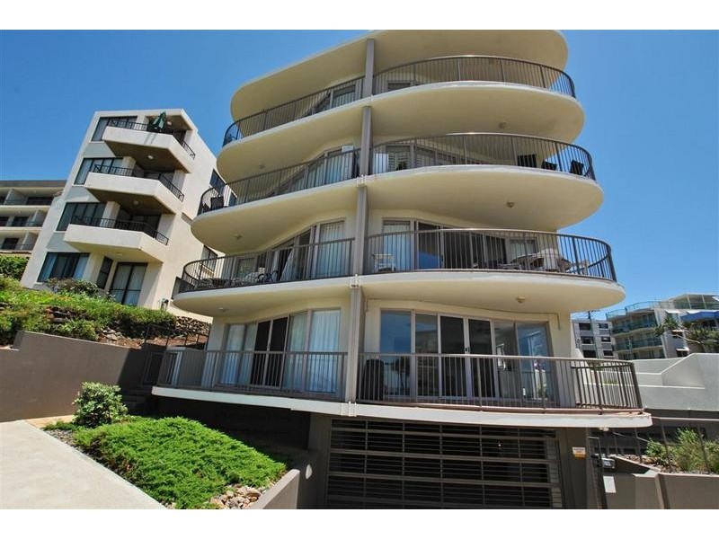 1/ 1 Esplanade Bulcock Beach, Caloundra QLD 4551