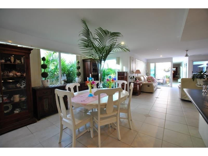 6 Pandorea Street, Meridan Plains QLD 4551