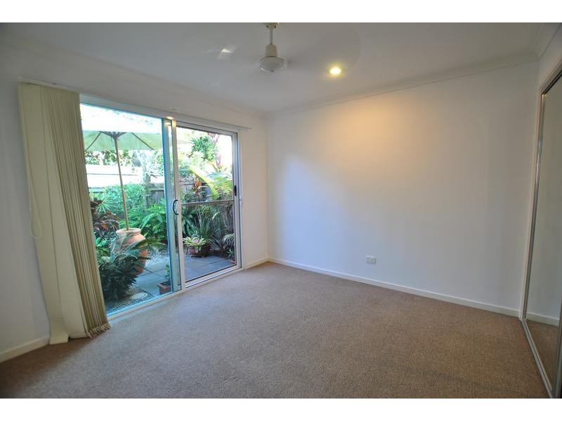6 Pandorea Street, Meridan Plains QLD 4551