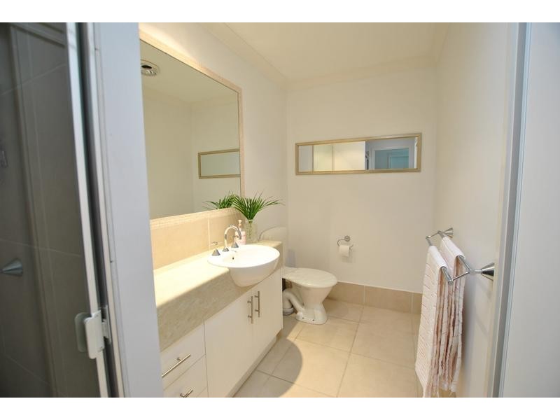 6 Pandorea Street, Meridan Plains QLD 4551