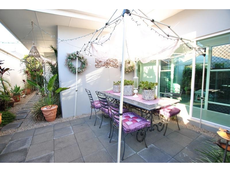 6 Pandorea Street, Meridan Plains QLD 4551